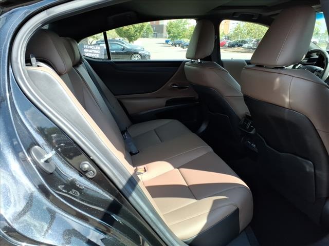 2024 Lexus ES 350 Premium photo 16
