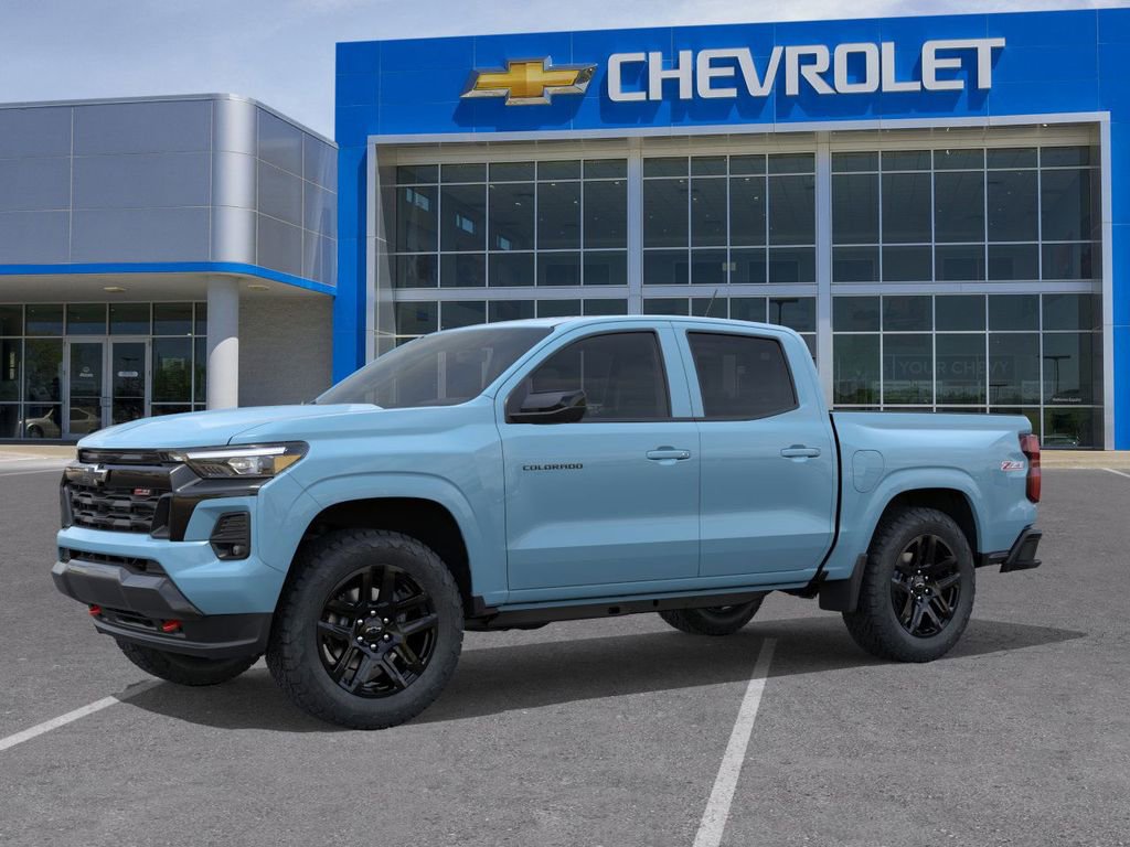 2025 Chevrolet Colorado Z71 photo 2
