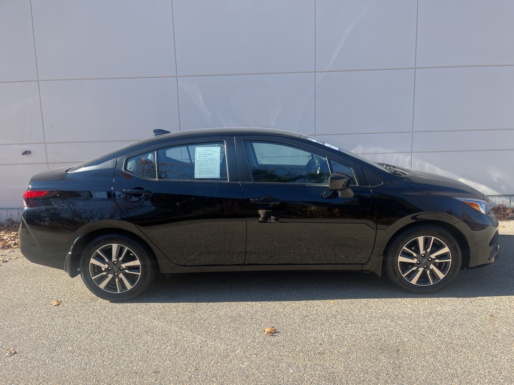 2024 Nissan Versa 1.6 SV photo 2