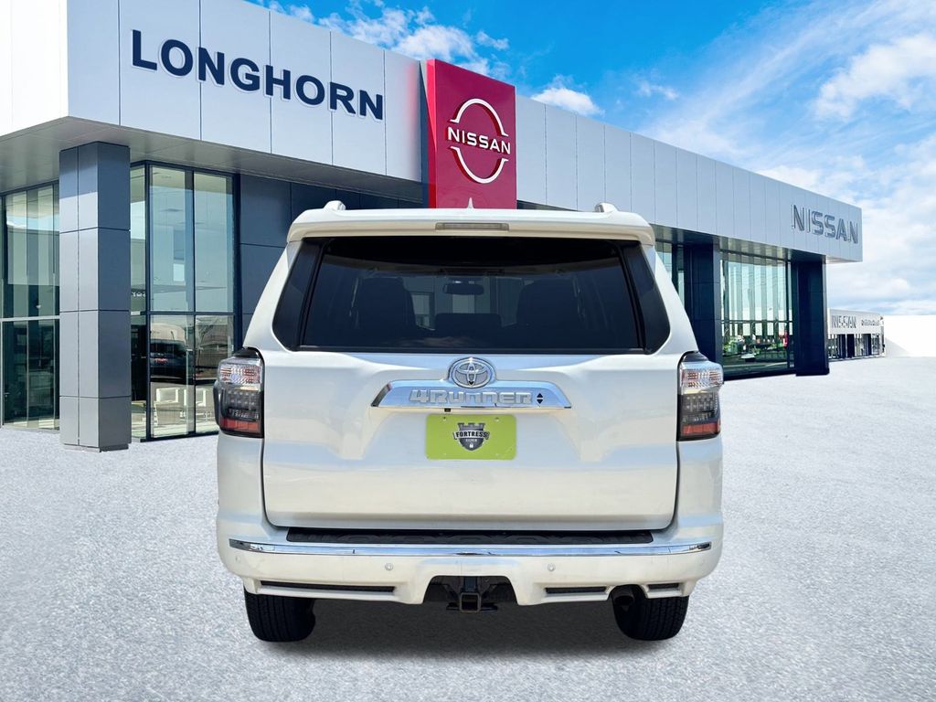 2018 Toyota 4Runner Limited photo 4
