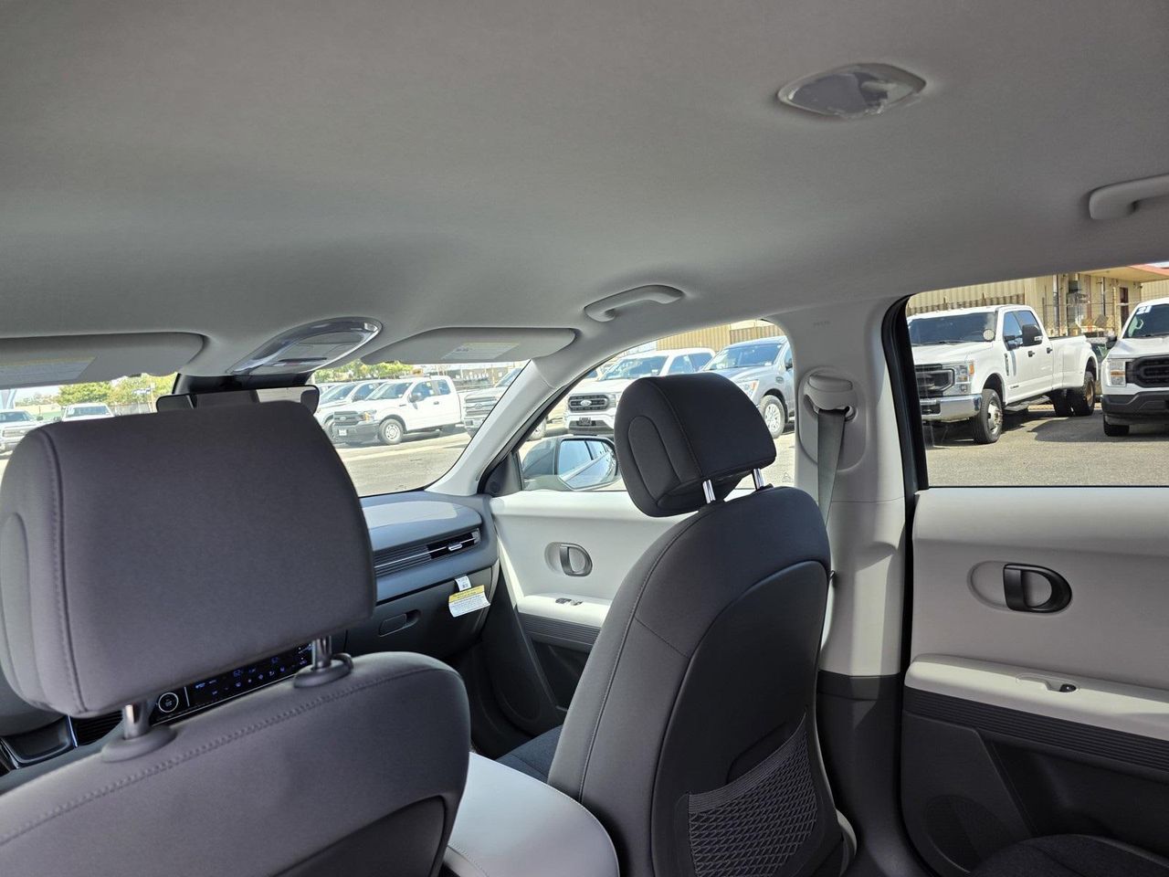 2025 Hyundai Ioniq 5 SE Standard Range photo 15