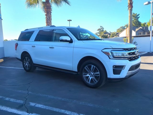 2024 Ford Expedition Limited's photo