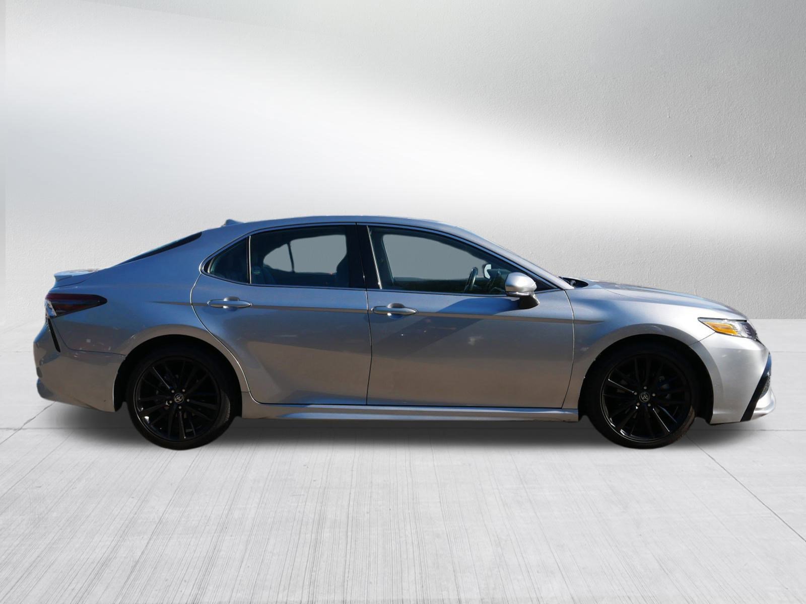 2023 Toyota Camry XSE photo 9
