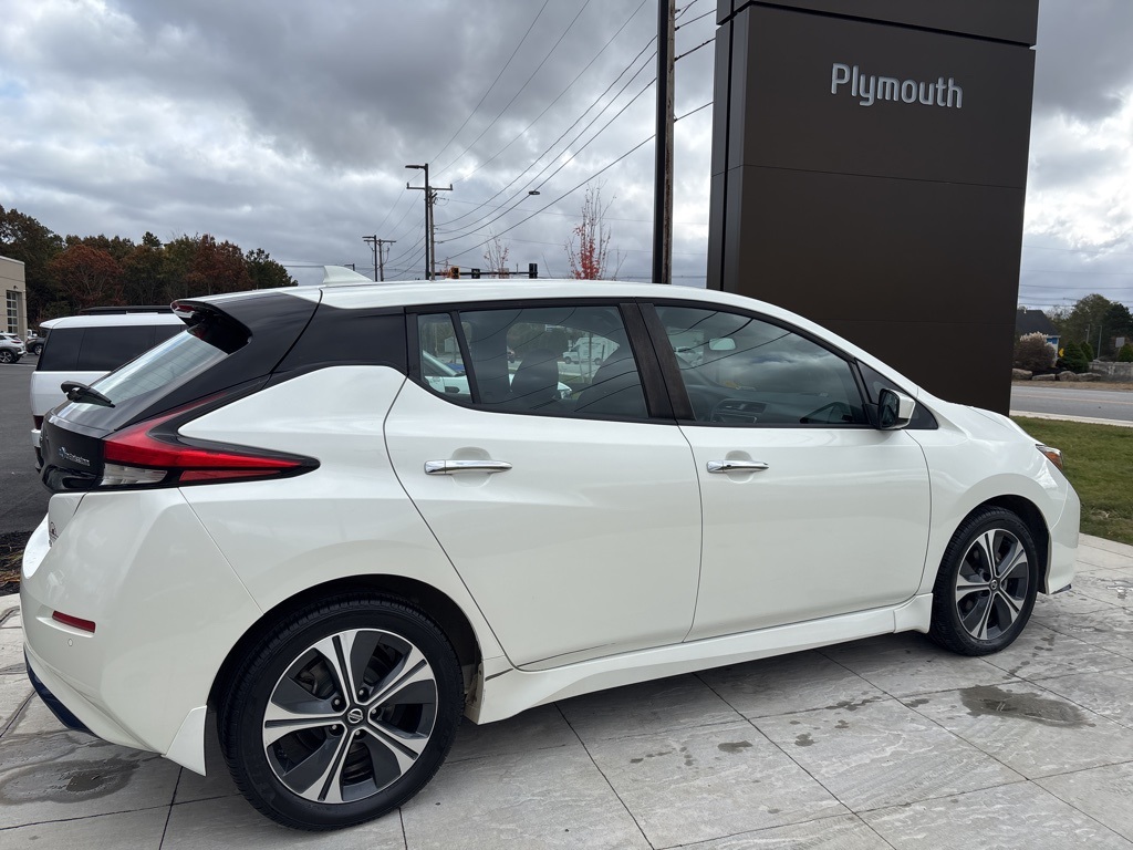 2020 Nissan Leaf SV Plus photo 3