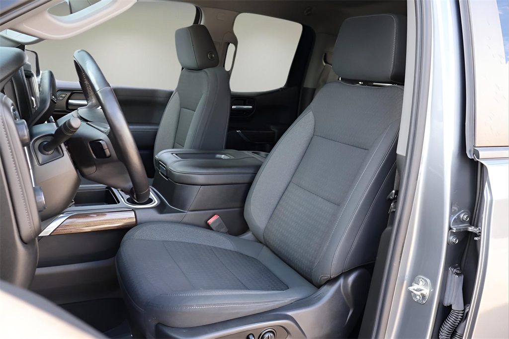 2020 Chevrolet Silverado 1500 RST photo 12