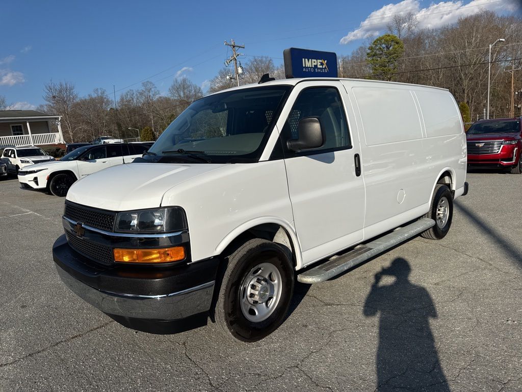2024 Chevrolet Express Cargo Work Van's photo