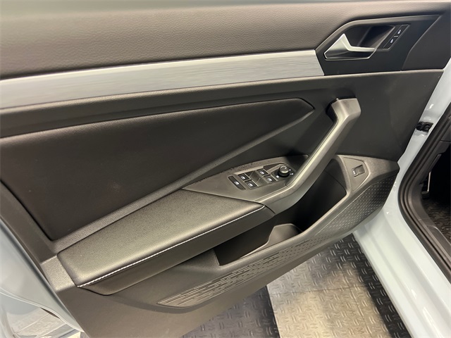 2026 Volkswagen Jetta 1.5T Sport photo 7