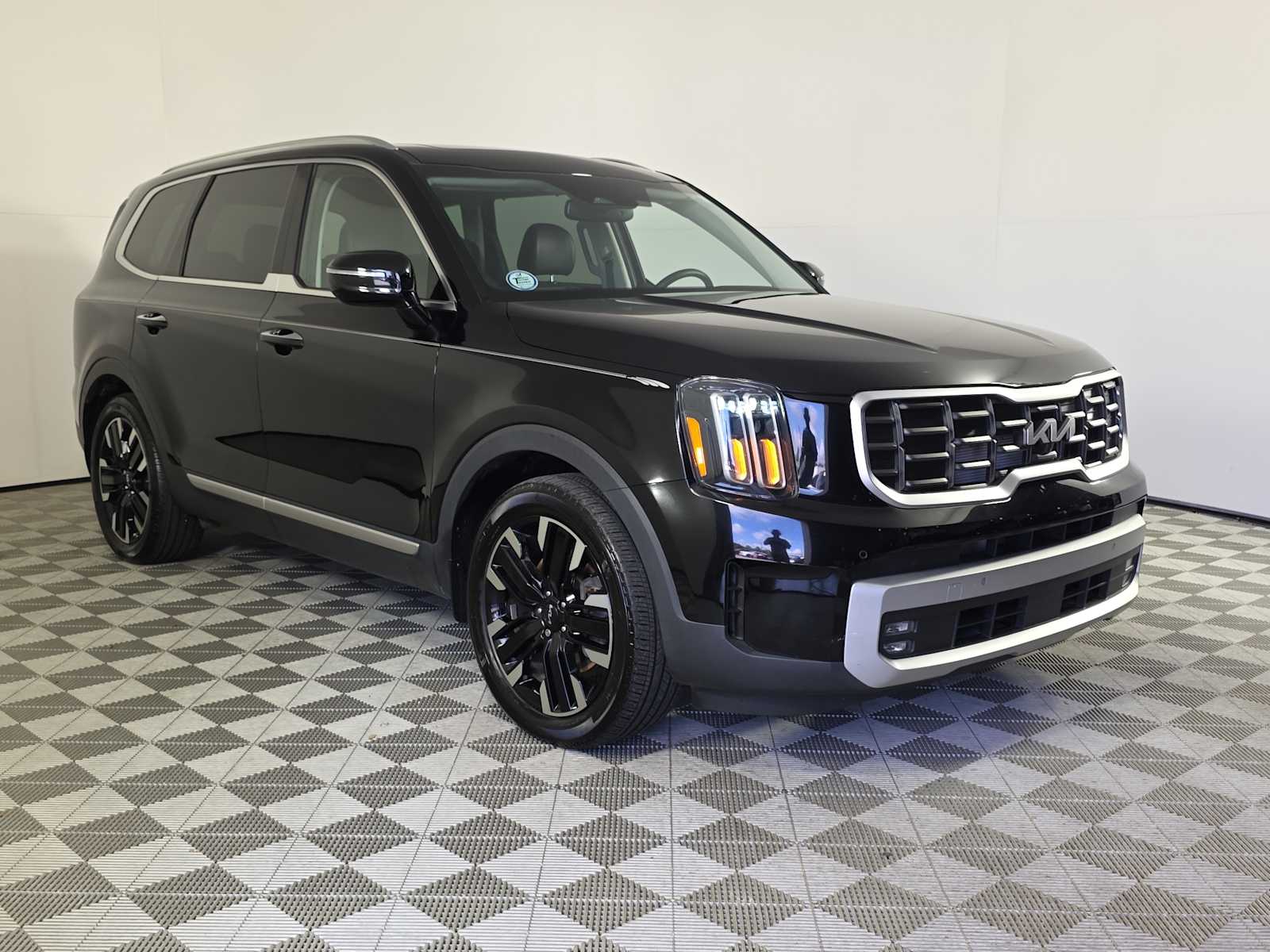 2024 Kia Telluride SX photo 4