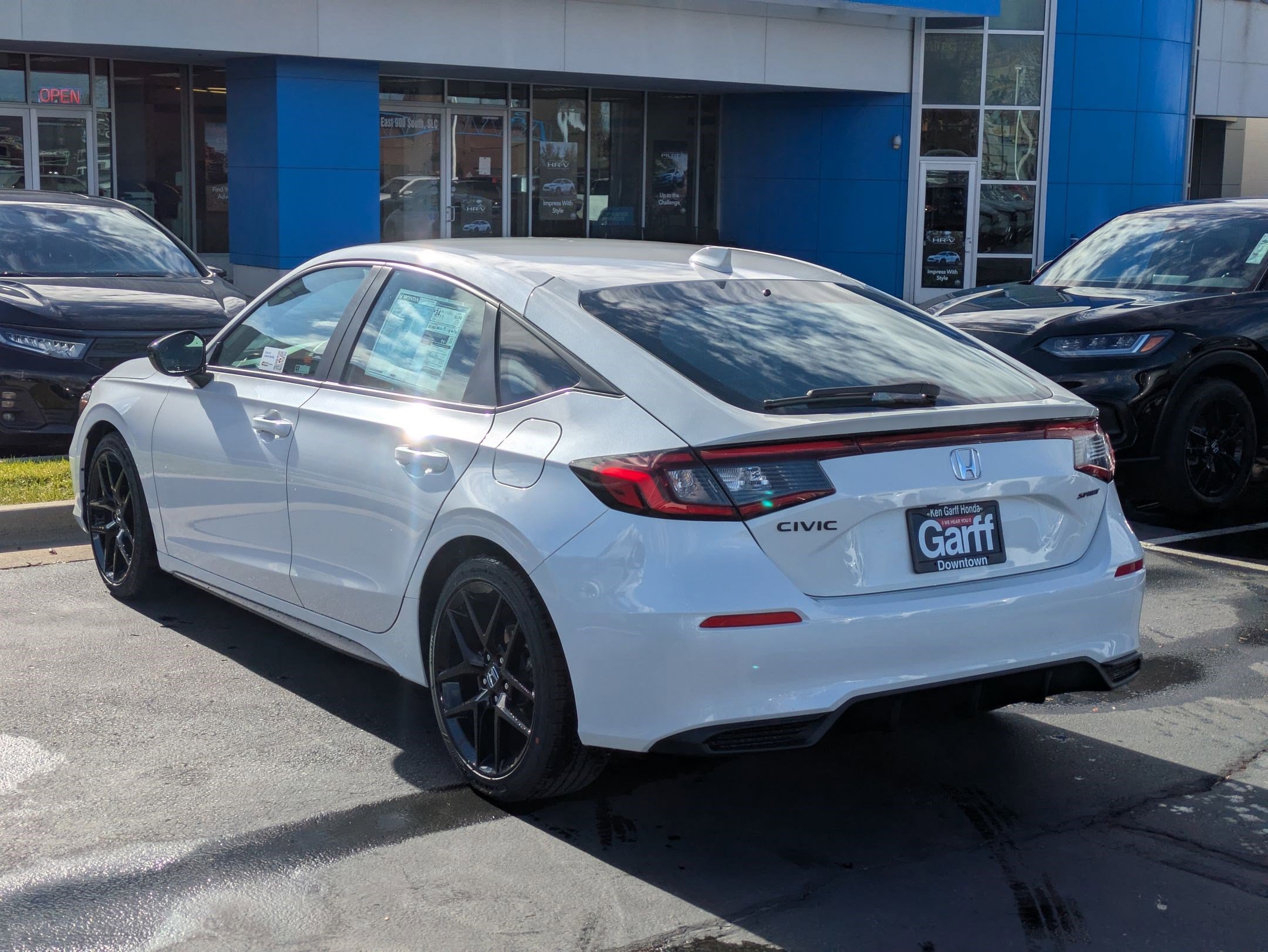 2026 Honda Civic Hatchback Sport photo 4