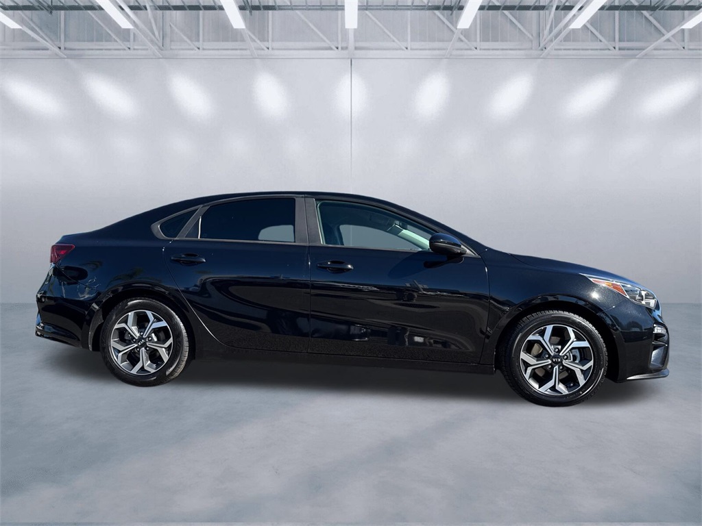 2019 Kia Forte LXS photo 3