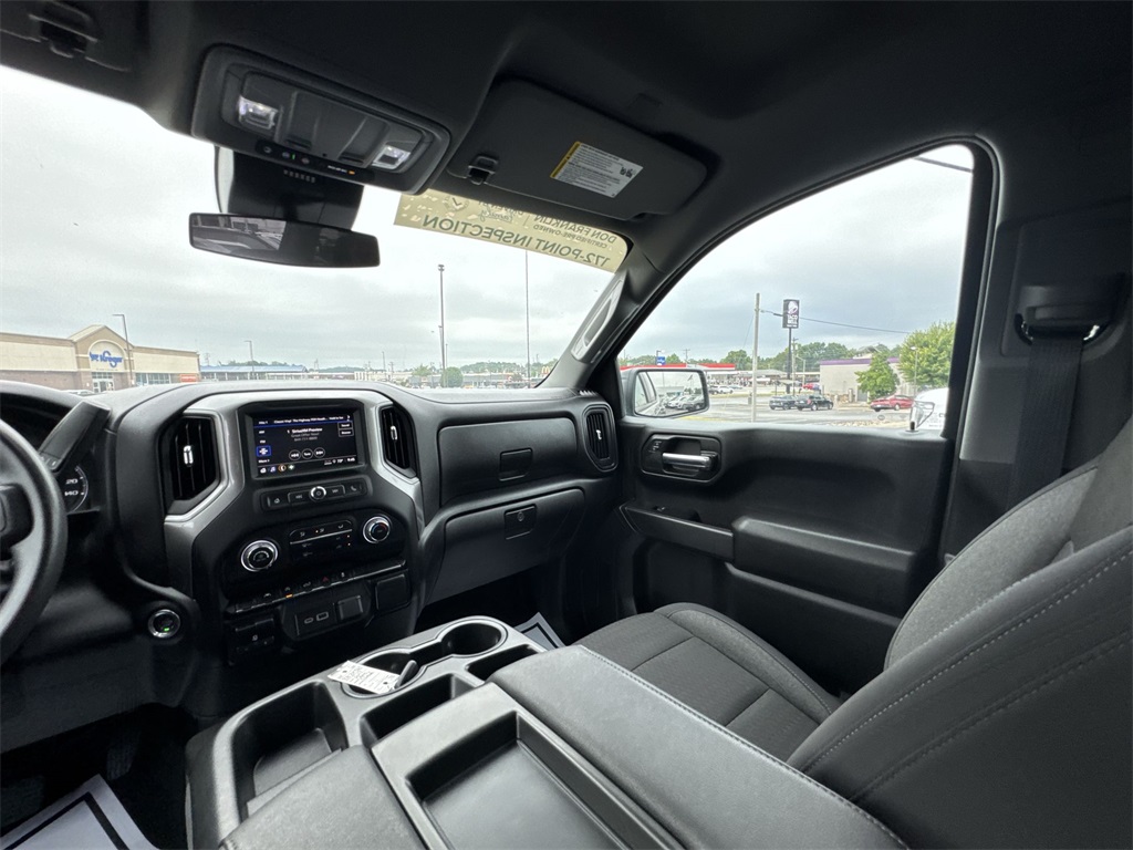 2024 Chevrolet Silverado 1500 Custom photo 10