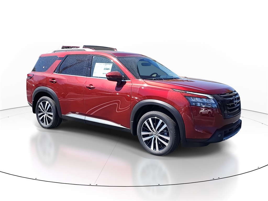 2025 Nissan Pathfinder Platinum photo 2