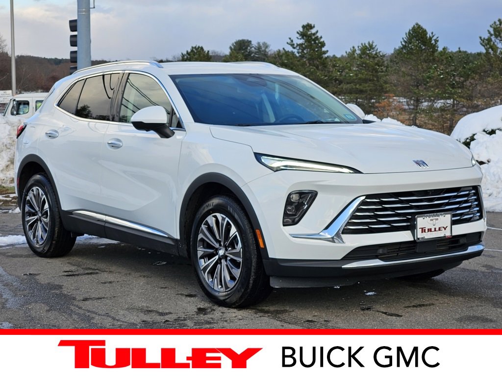 2024 Buick Envision Preferred's photo