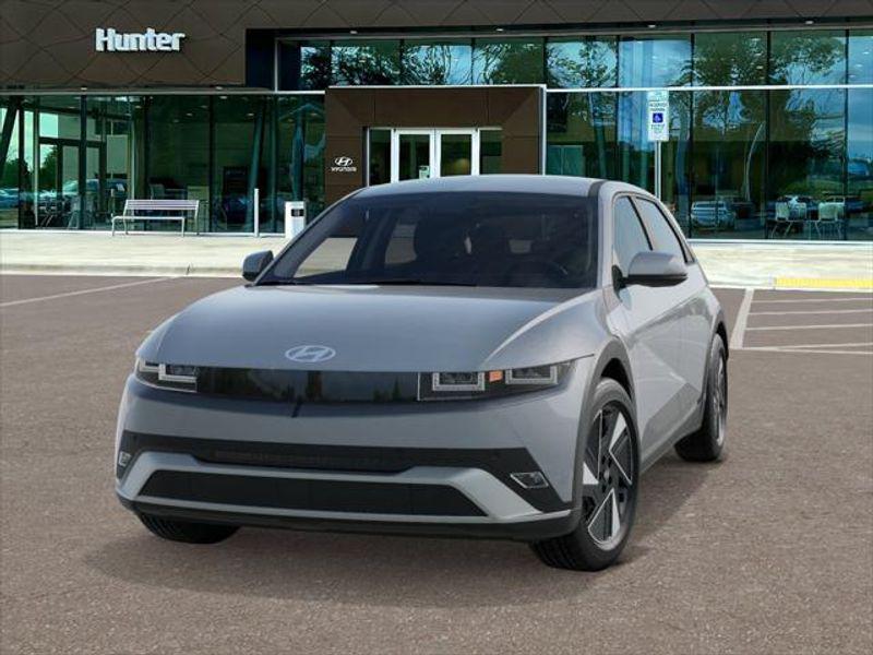 2025 Hyundai Ioniq 5 SE photo 4