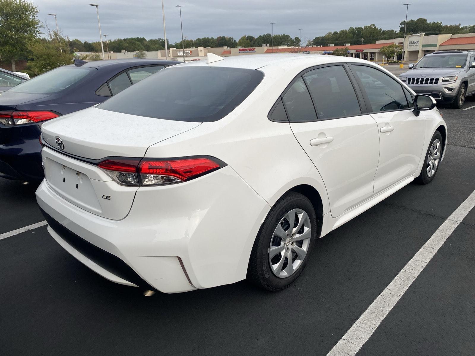 2020 Toyota Corolla LE photo 4