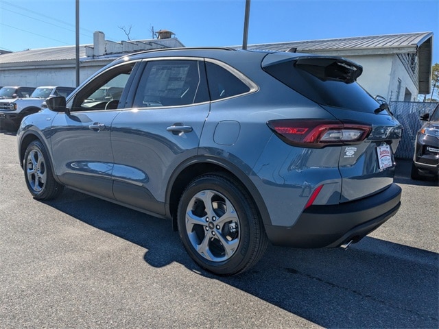 2025 Ford Escape ST-Line photo 6