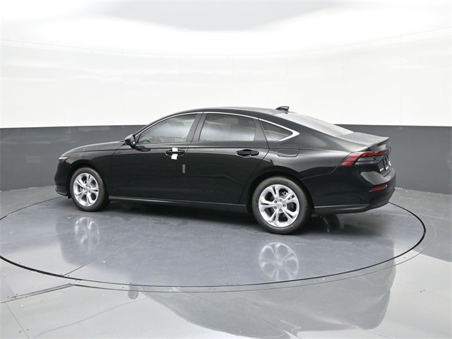 2025 Honda Accord LX photo 3