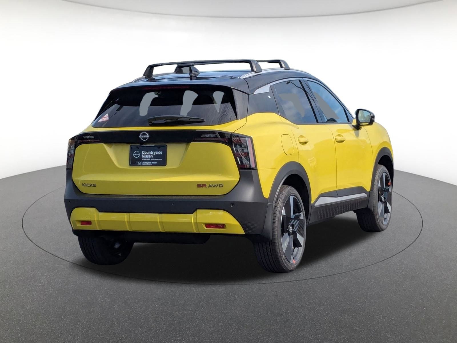 2026 Nissan Kicks SR photo 4