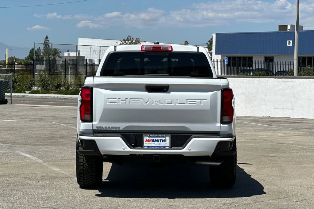 2025 Chevrolet Colorado Work Truck LT photo 5