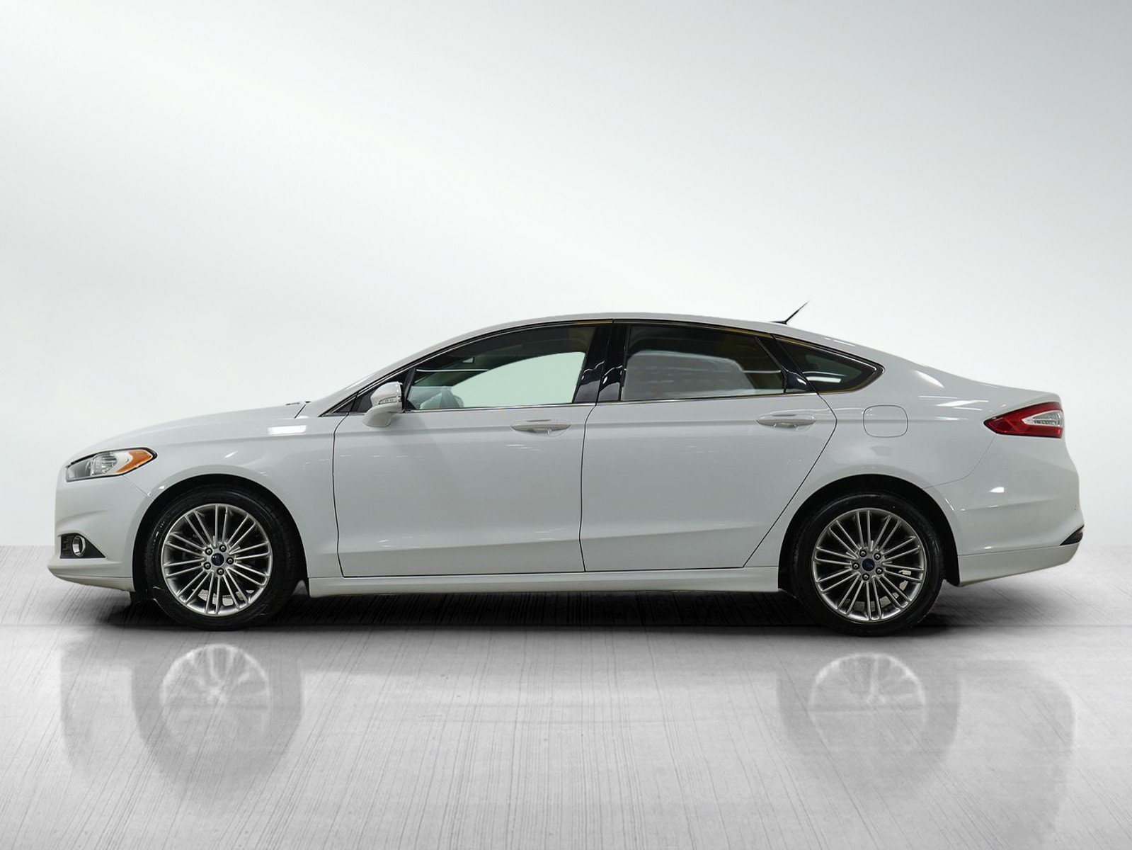 Used 2015 Ford Fusion SE with VIN 3FA6P0HD2FR252246 for sale in Burnsville, Minnesota