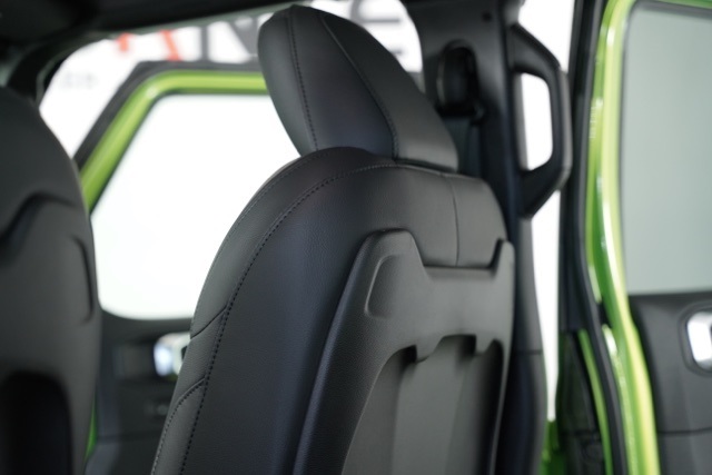 2025 Jeep Gladiator Sport photo 28
