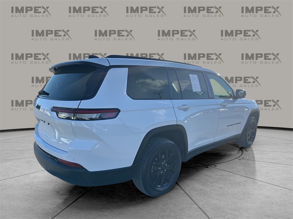 2024 Jeep Grand Cherokee Altitude photo 4