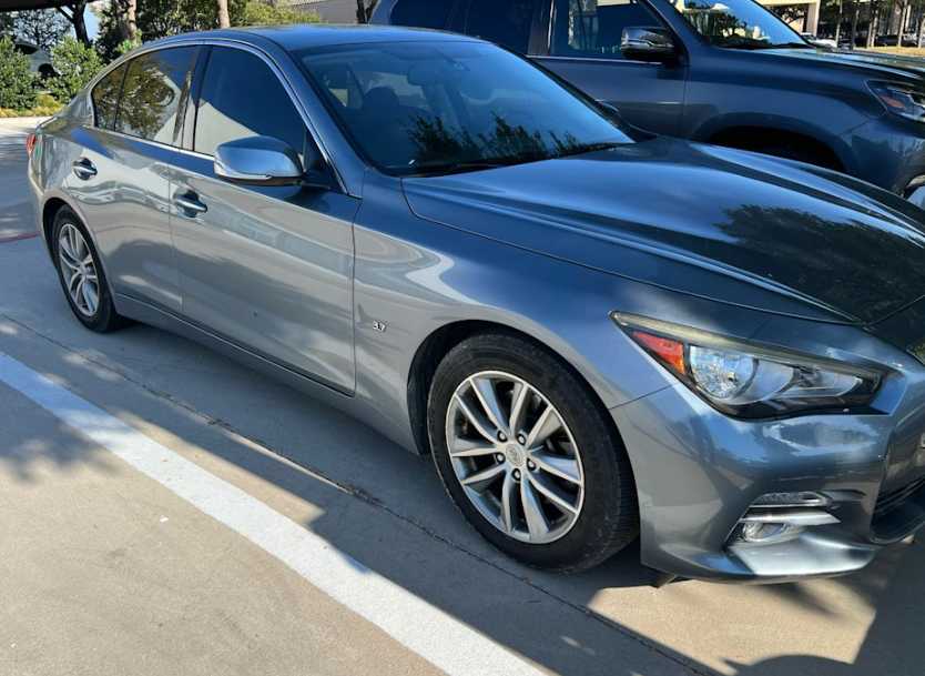 2015 Infiniti Q50 Premium photo 2