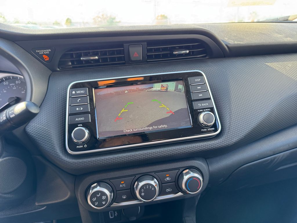 2025 Nissan Kicks Play S photo 20