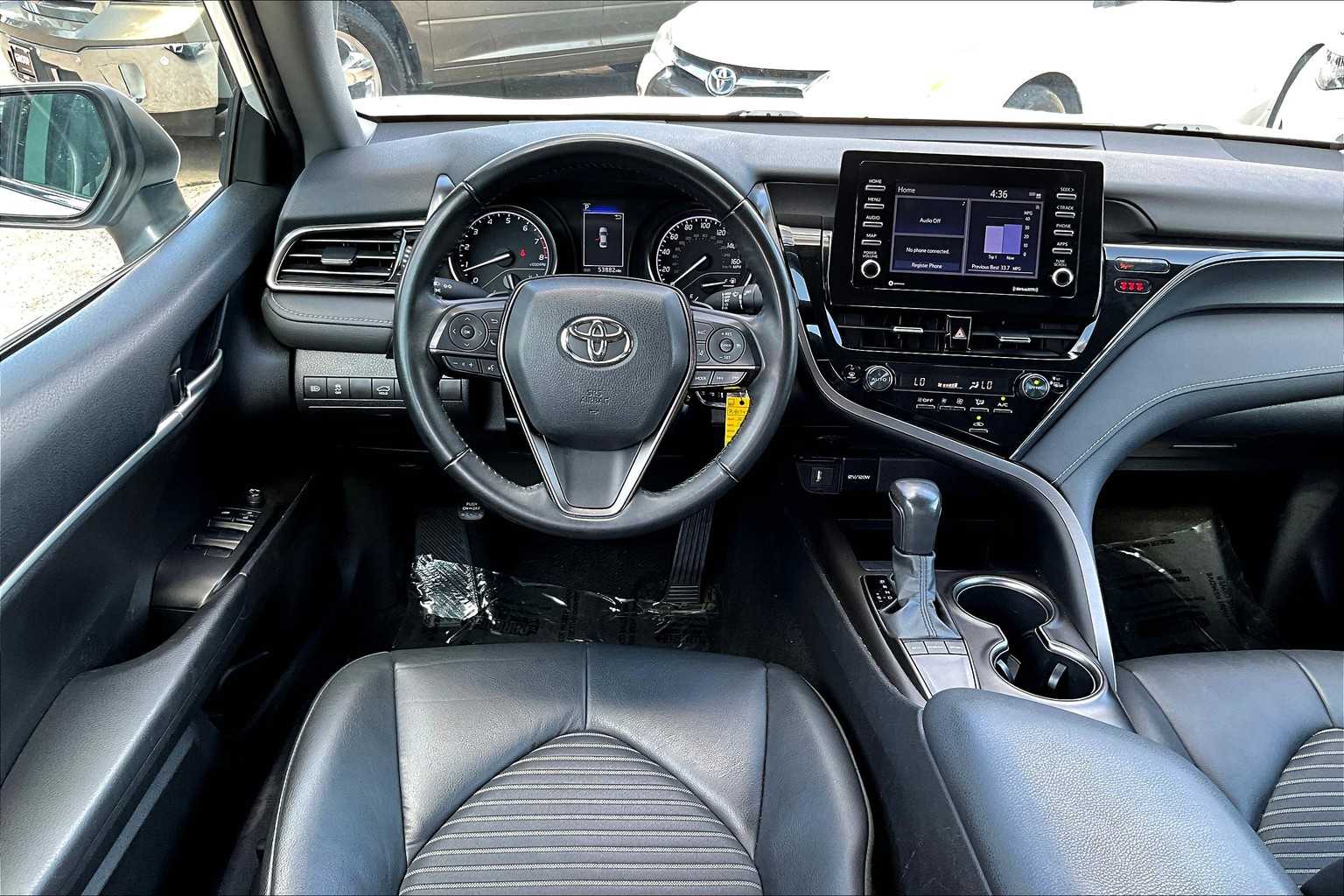 2023 Toyota Camry SE photo 5