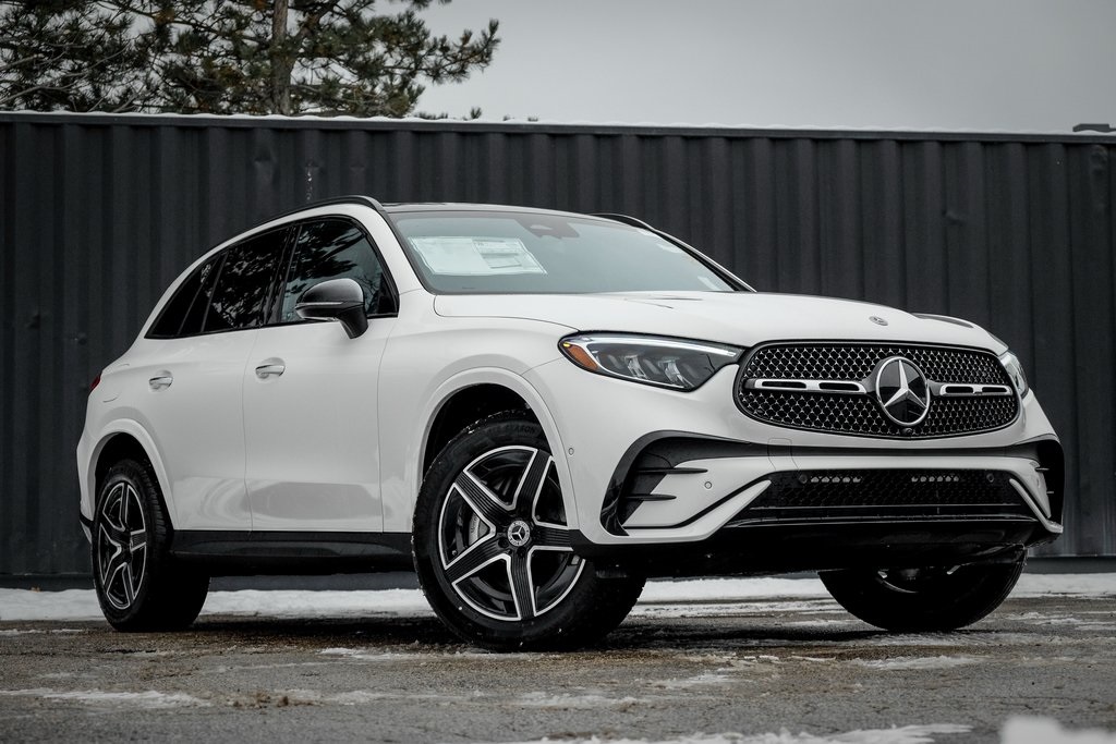 2026 Mercedes-Benz GLC Base's photo