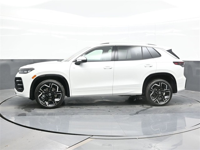 2026 Volkswagen Tiguan SEL R-Line photo 3