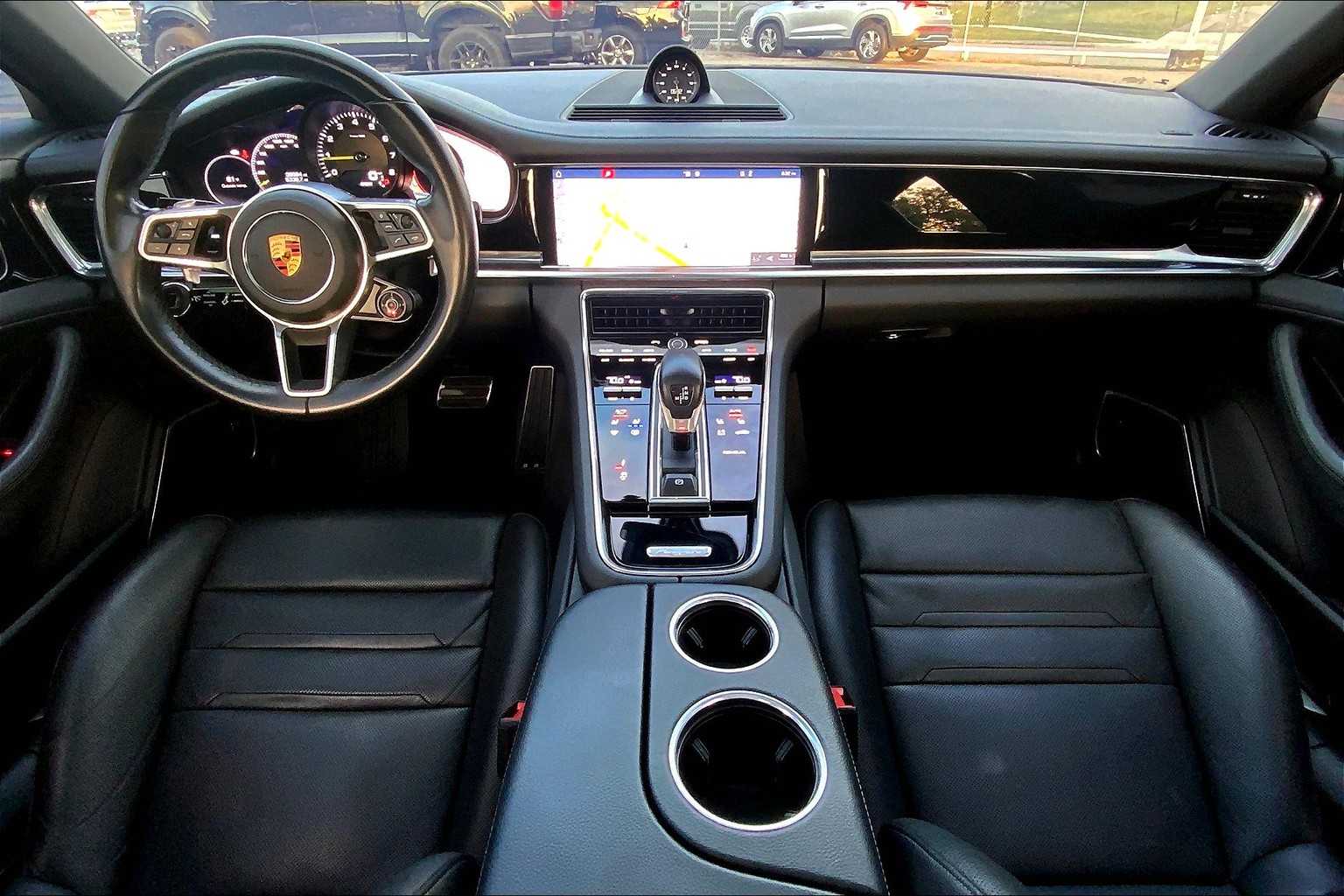 2020 Porsche Panamera 4 E-Hybrid photo 13