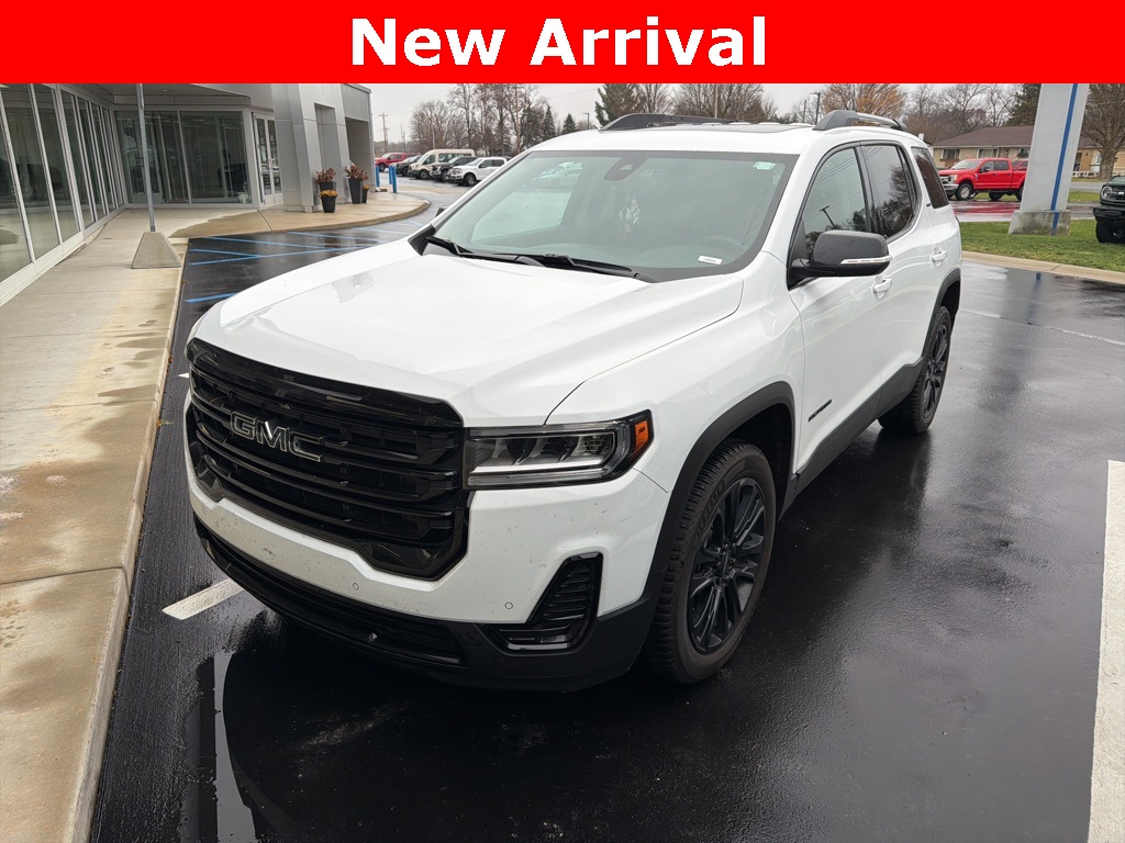 2022 GMC Acadia SLE's photo