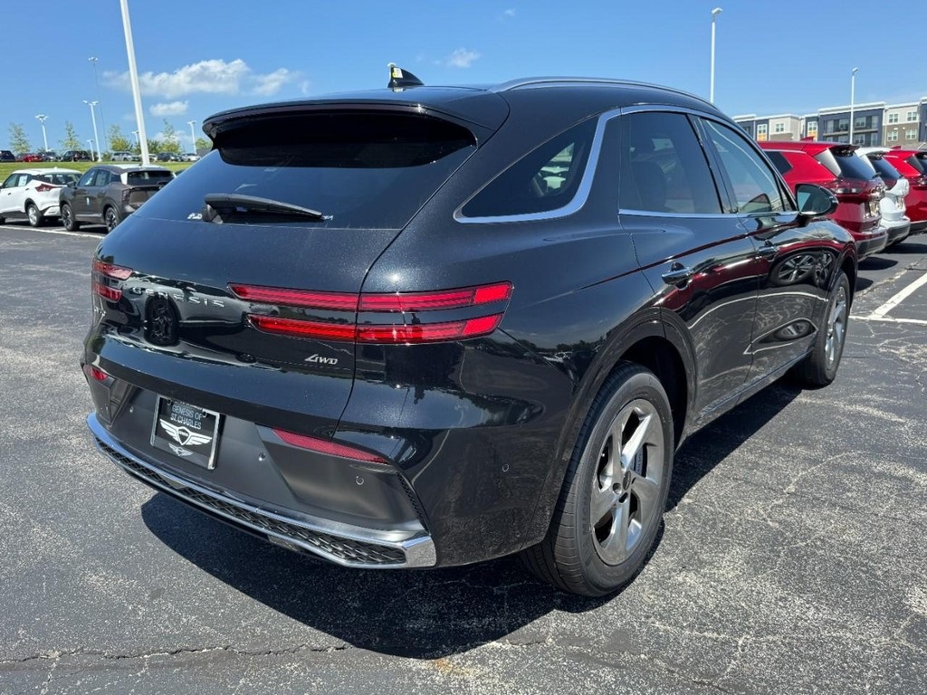 2026 Genesis GV70 2.5T Advanced photo 3