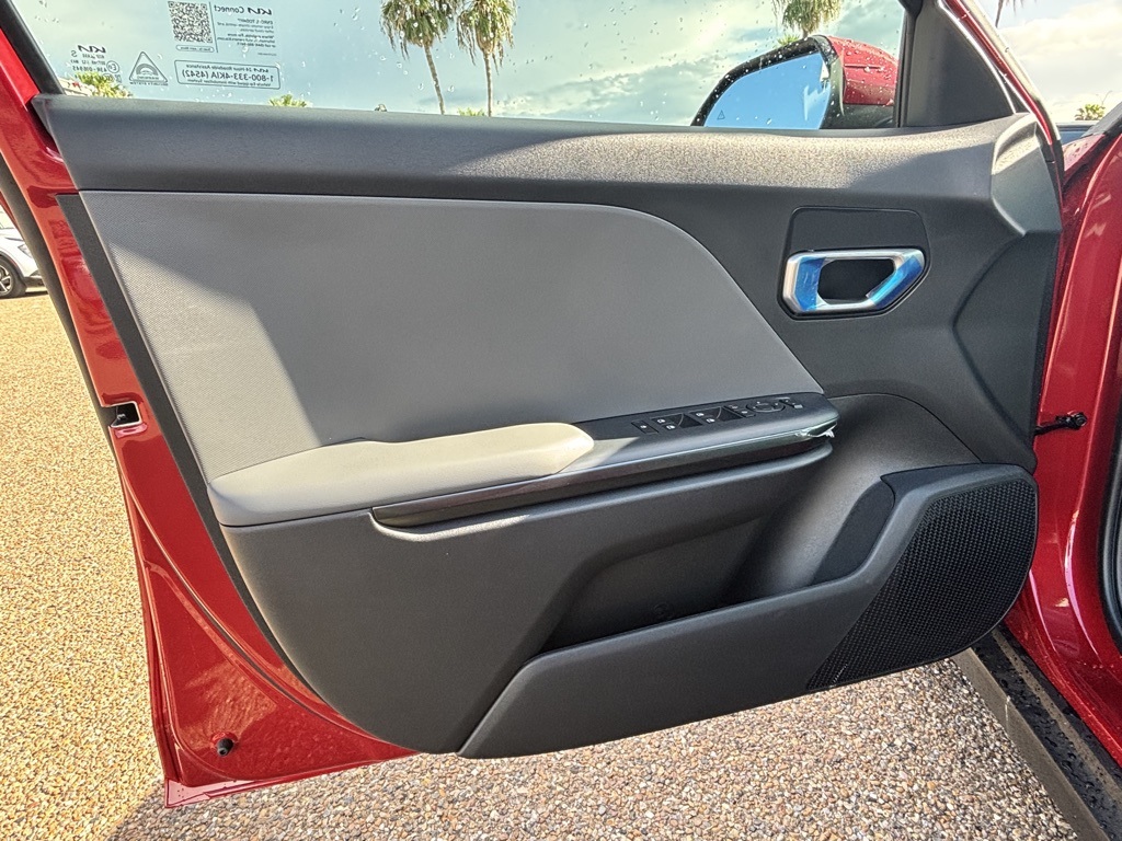 2025 Kia K4 LXS photo 17