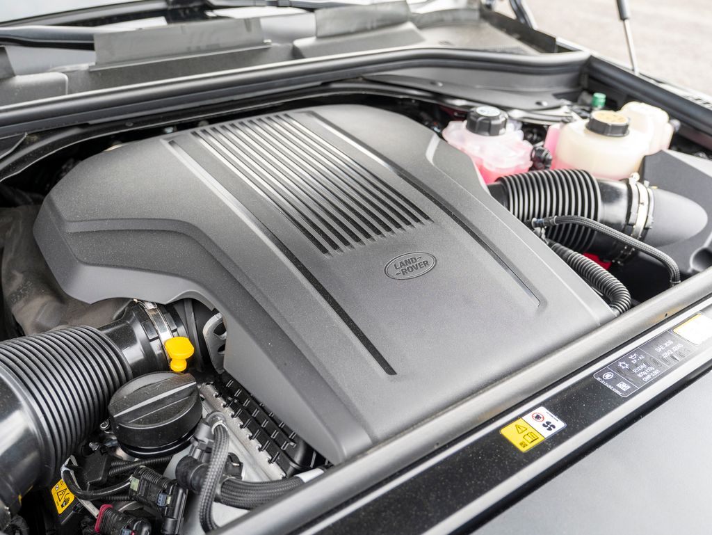 2025 Land Rover Range Rover Sport SE photo 23