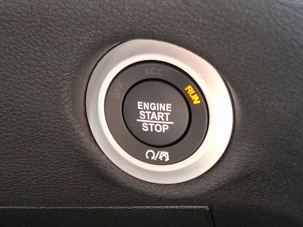 2026 Chrysler Pacifica photo 20