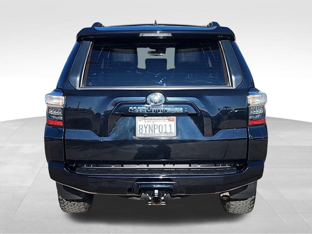 2022 Toyota 4Runner SR5 Premium photo 4