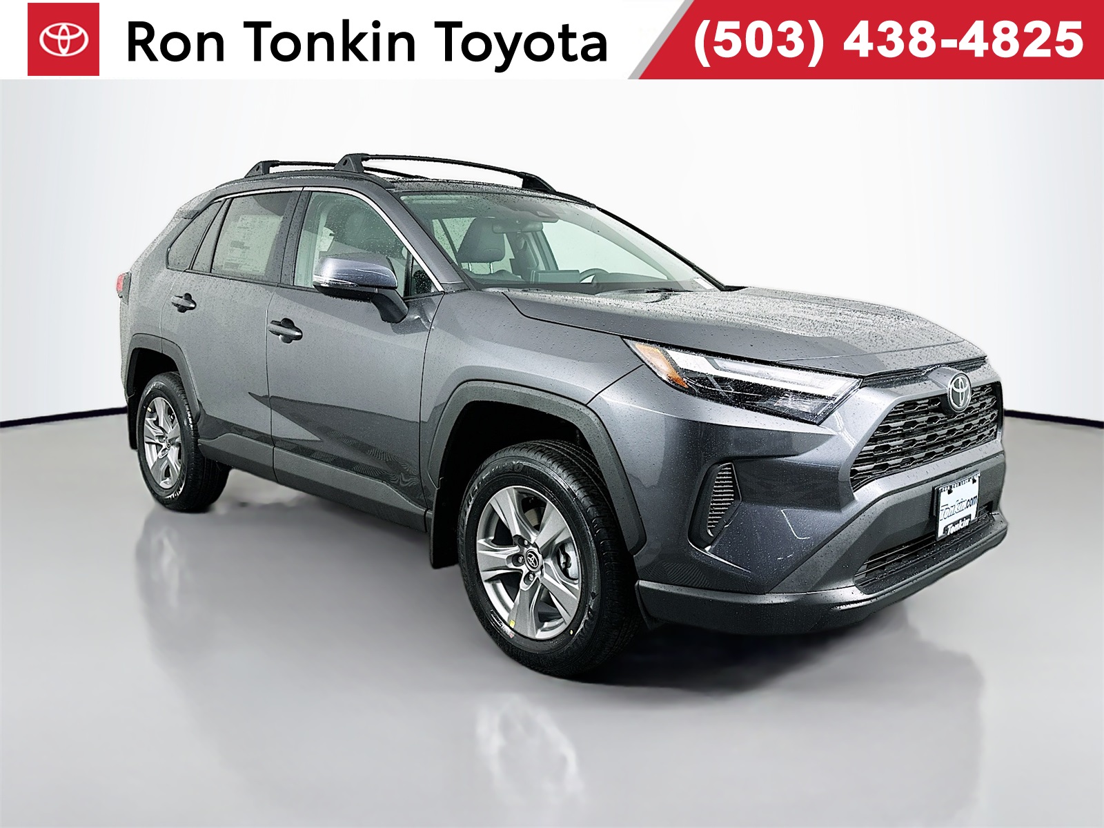 2025 Toyota RAV4 XLE's photo