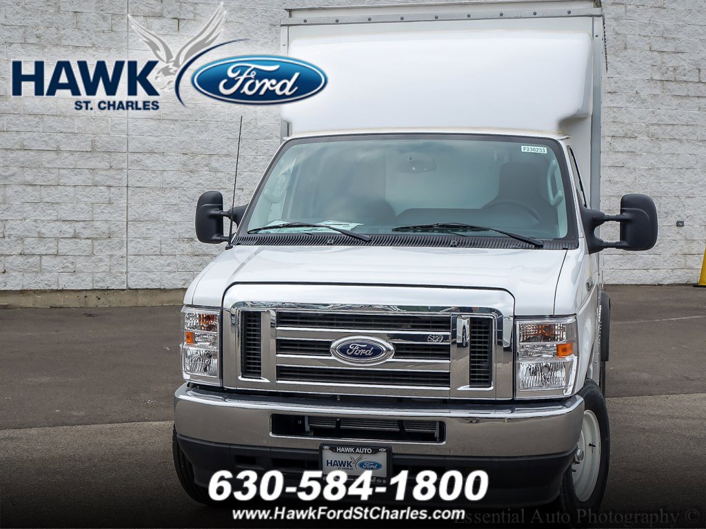 2023 Ford E-350 photo 2