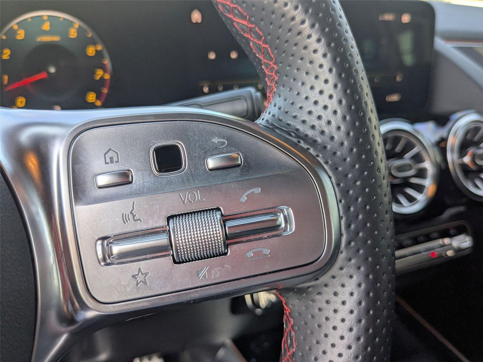 2023 Mercedes Benz GLA AMG 35 4MATIC photo 17