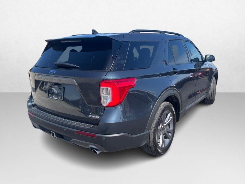 2022 Ford Explorer XLT photo 2