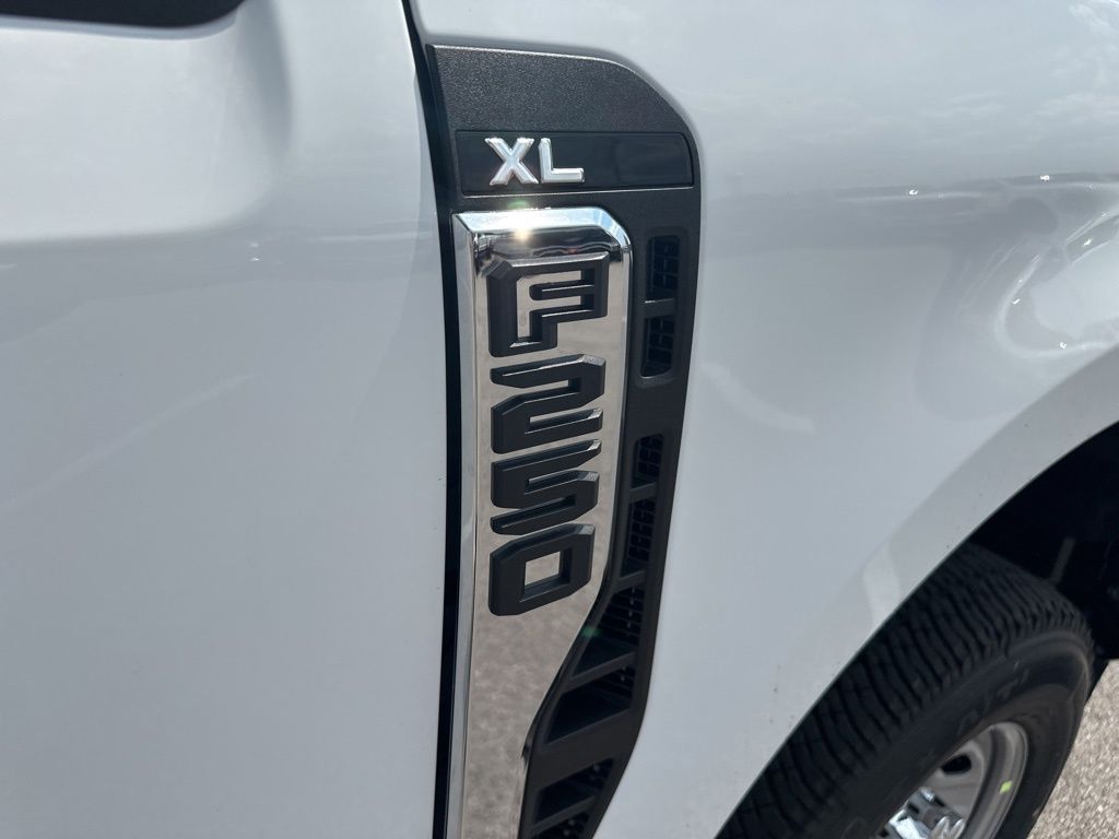 2026 Ford F-250 photo 41