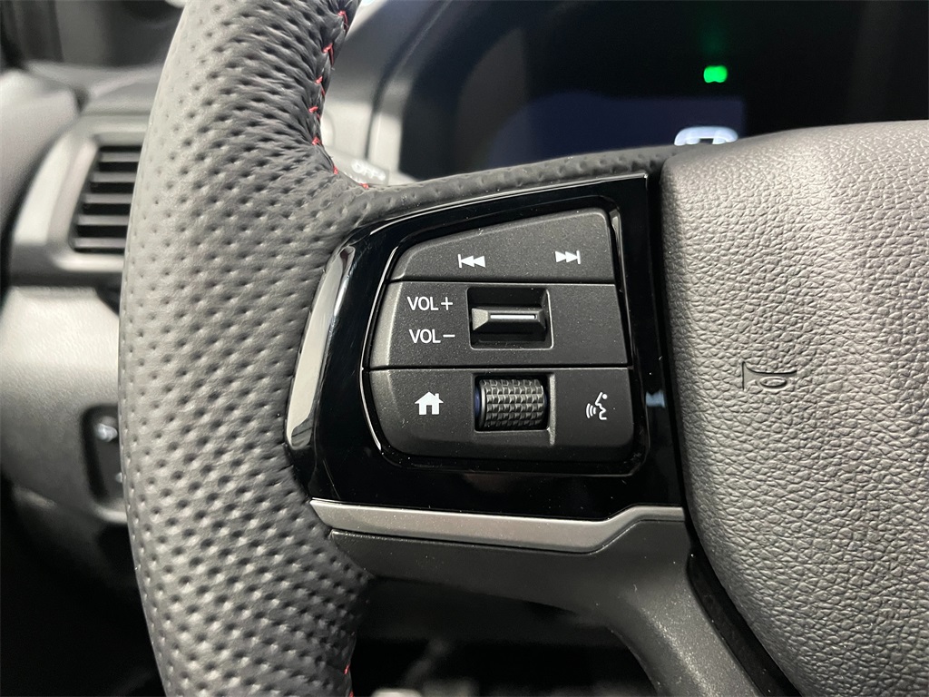 2025 Honda Ridgeline Black Edition photo 8