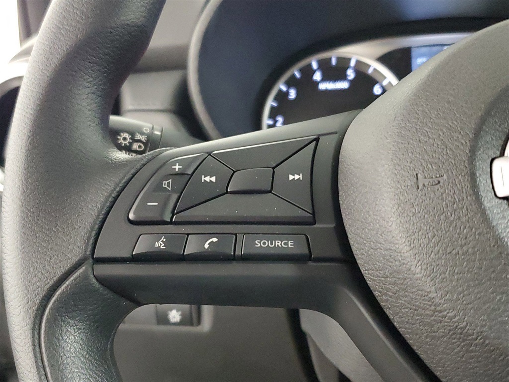 2025 Nissan Versa 1.6 S photo 20