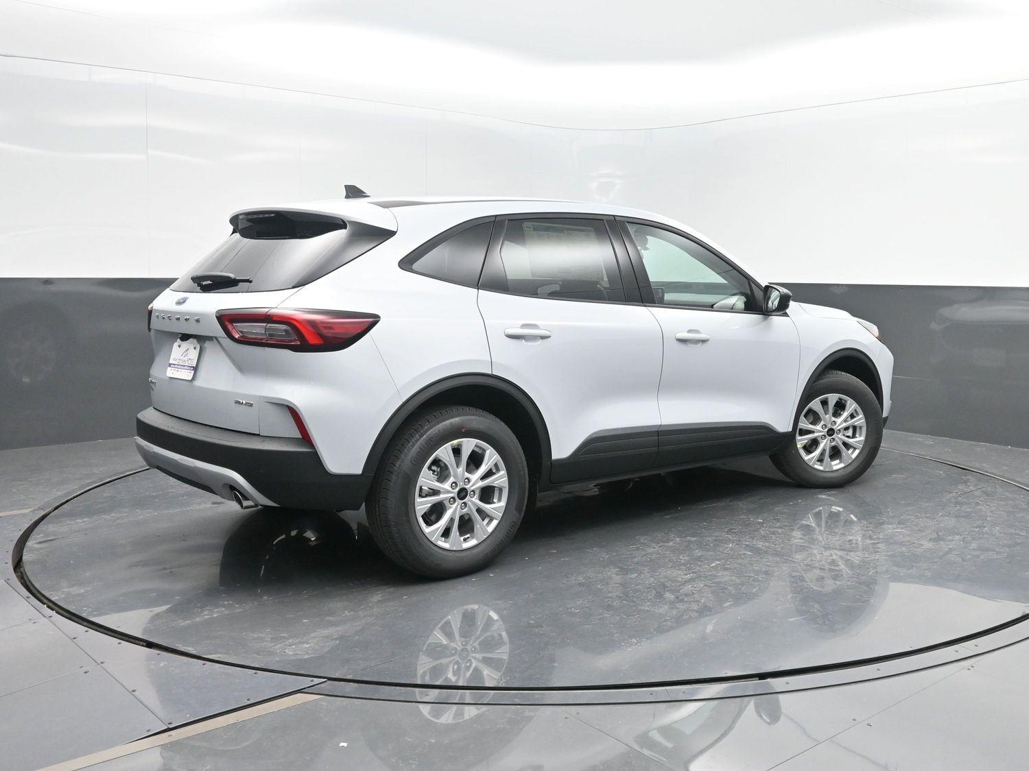 2026 Ford Escape Active photo 2