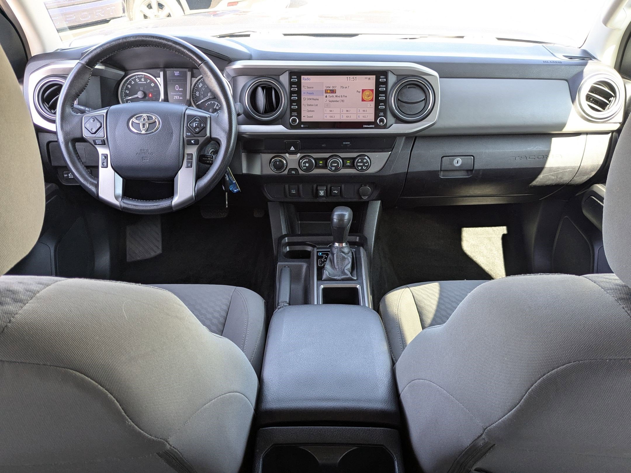 2020 Toyota Tacoma SR5 photo 25