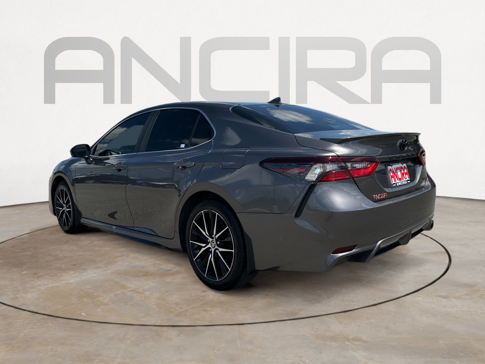 2024 Toyota Camry SE photo 7