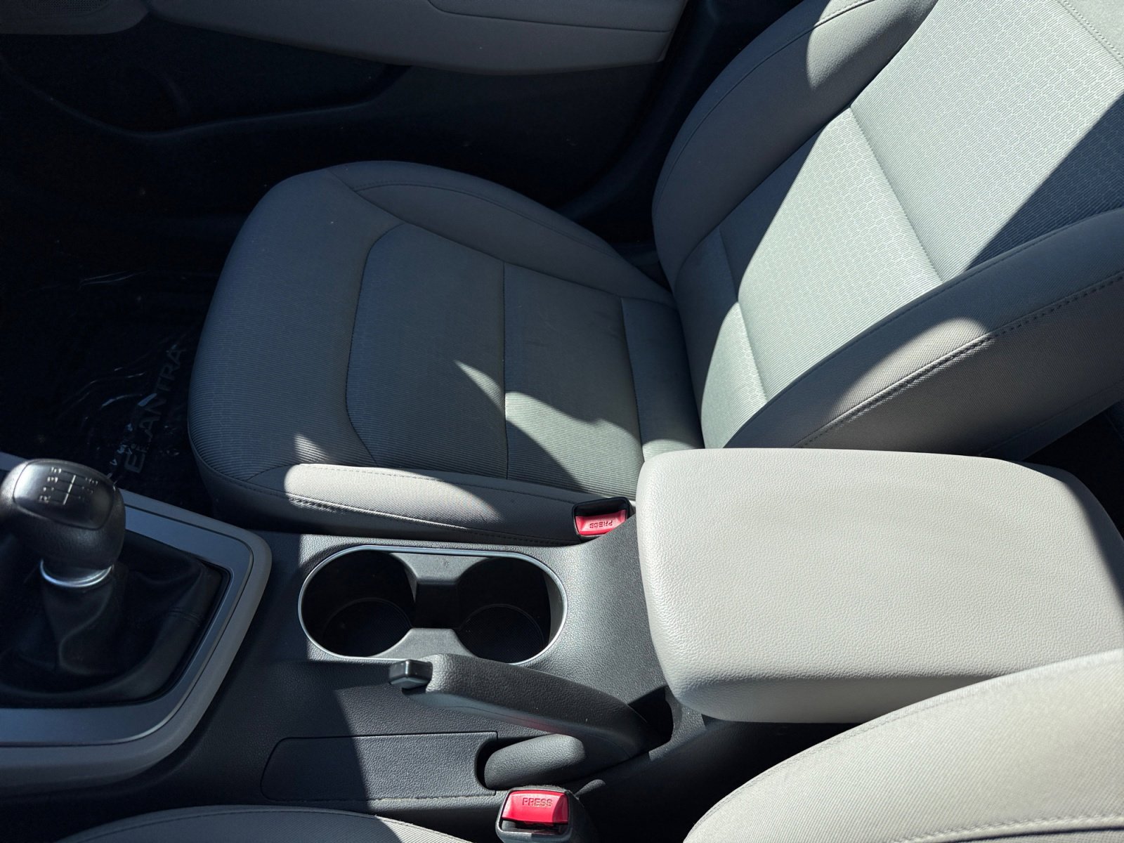 2018 Hyundai Elantra SE photo 13