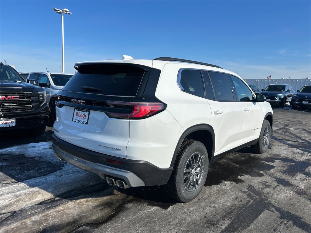 2026 GMC ACADIA - Image 7